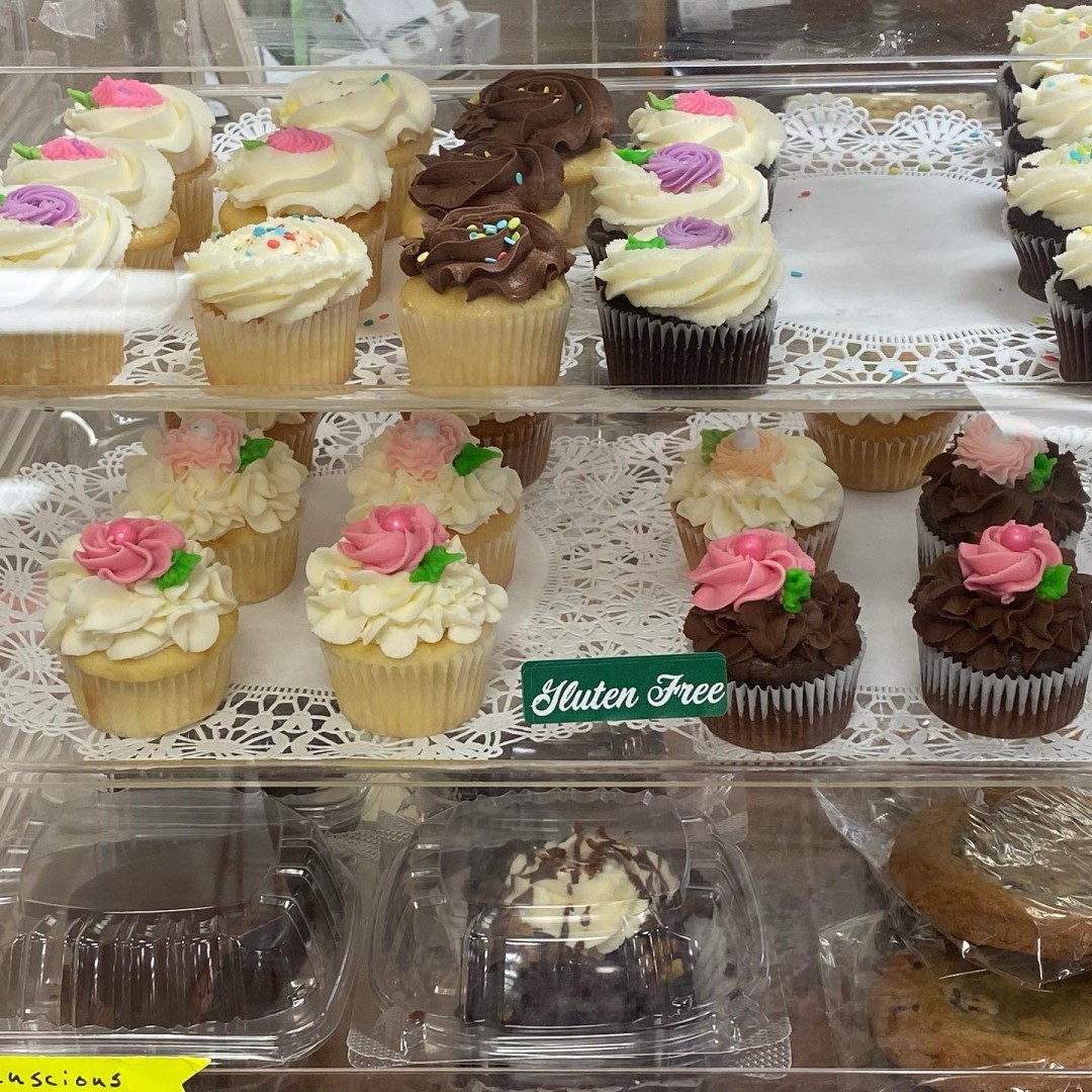 Betty Cakes Bakery & Cafe Ocala / Marion County Florida